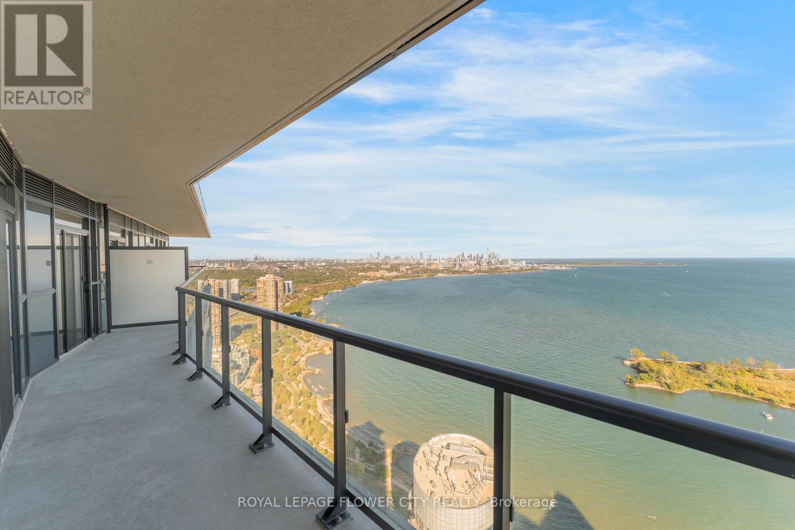 Ph404 - 38 Annie Craig Drive Property Photo 2
