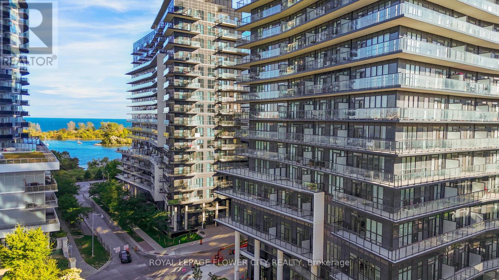 Ph404 - 38 Annie Craig Drive Property Photo 6