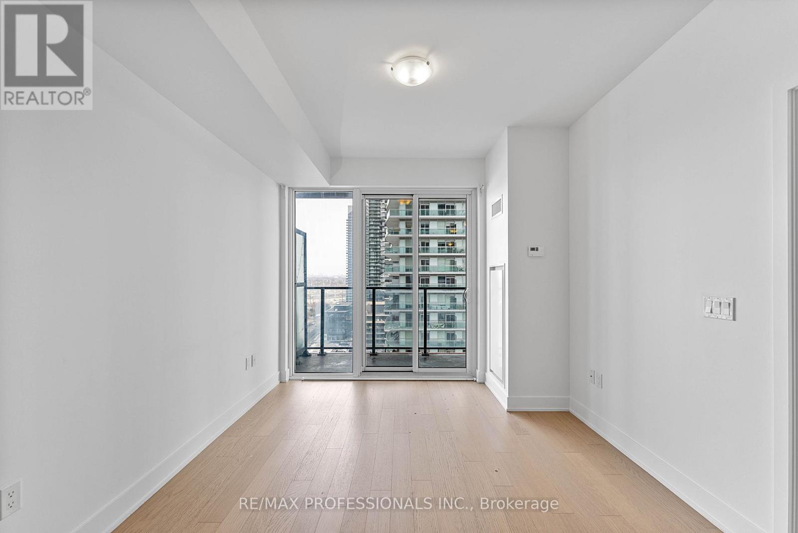 1614 - 30 Shore Breeze Drive Property Photo 19