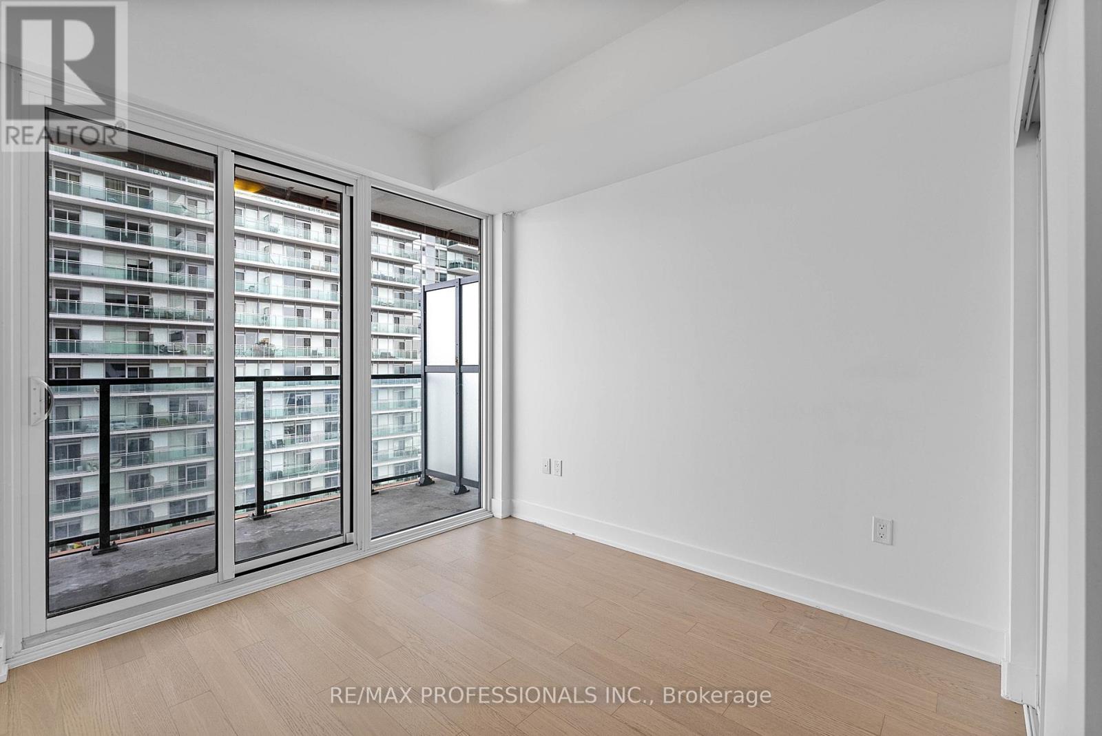 1614 - 30 Shore Breeze Drive Property Photo 20