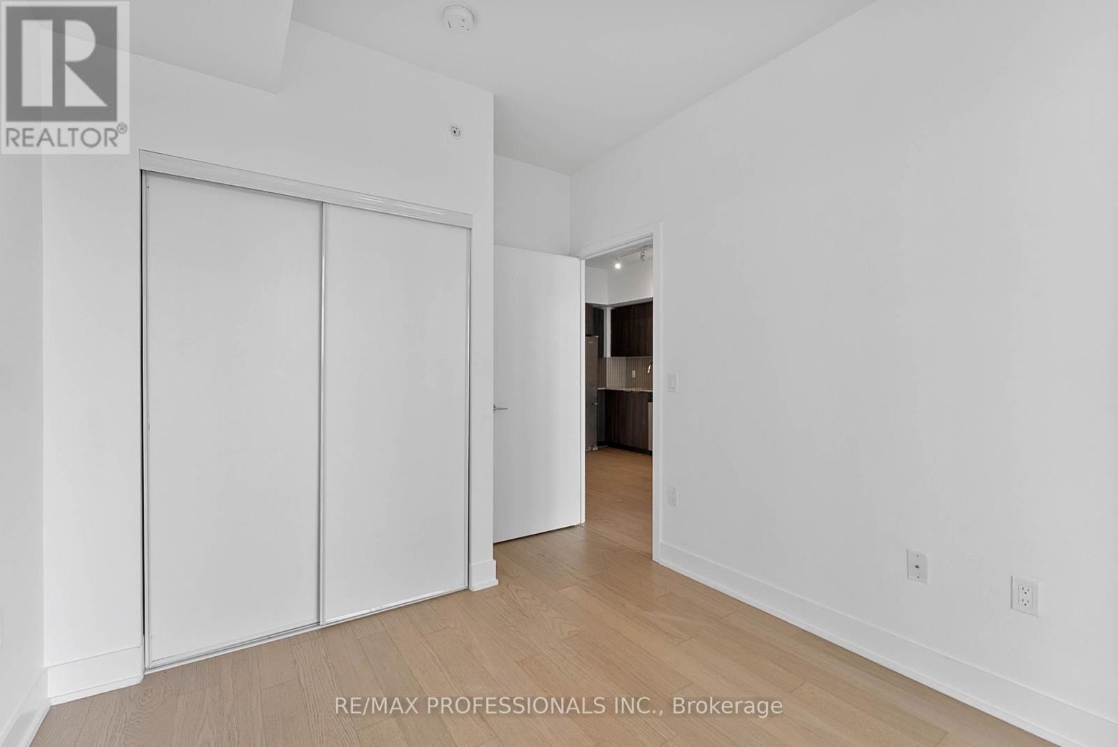 1614 - 30 Shore Breeze Drive Property Photo 23