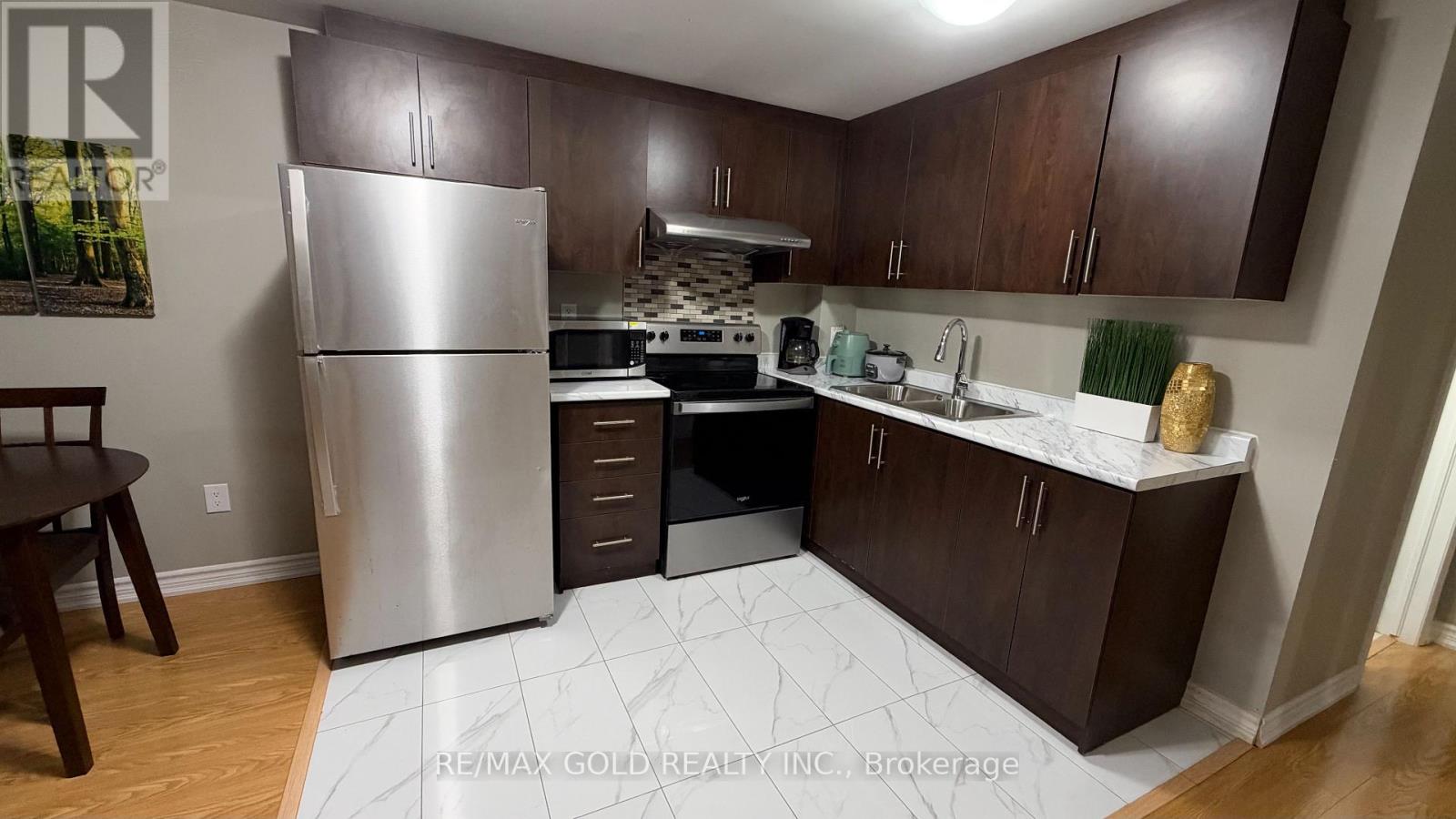 Bsmt - 3815 Althorpe Circle Property Photo 3