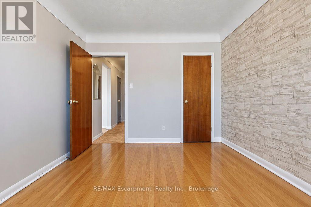 303 - 830 Robinson Street Property Photo 10