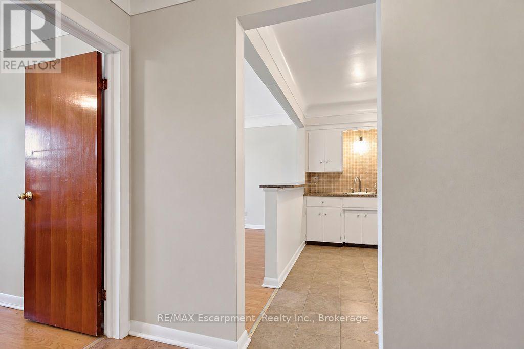 303 - 830 Robinson Street Property Photo 15