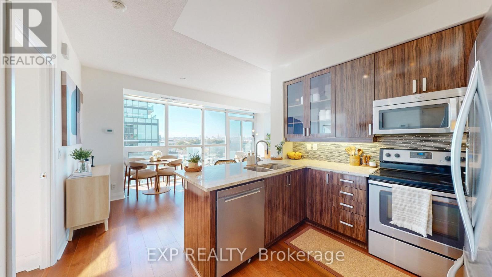 808 - 1185 The Queensway Way Property Photo 4