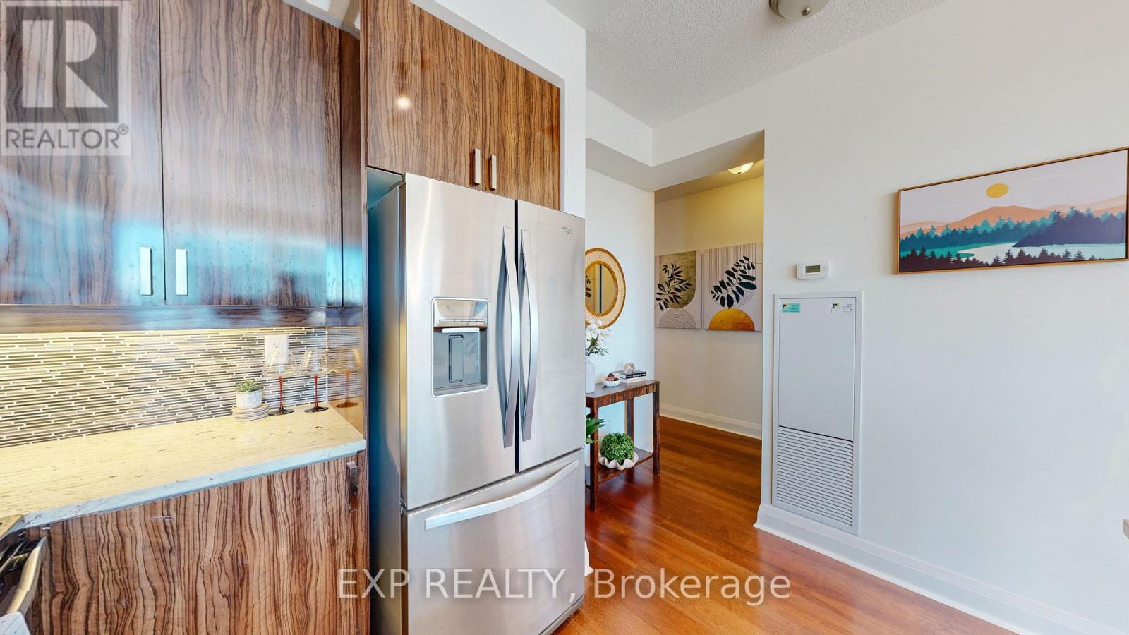 808 - 1185 The Queensway Way Property Photo 7