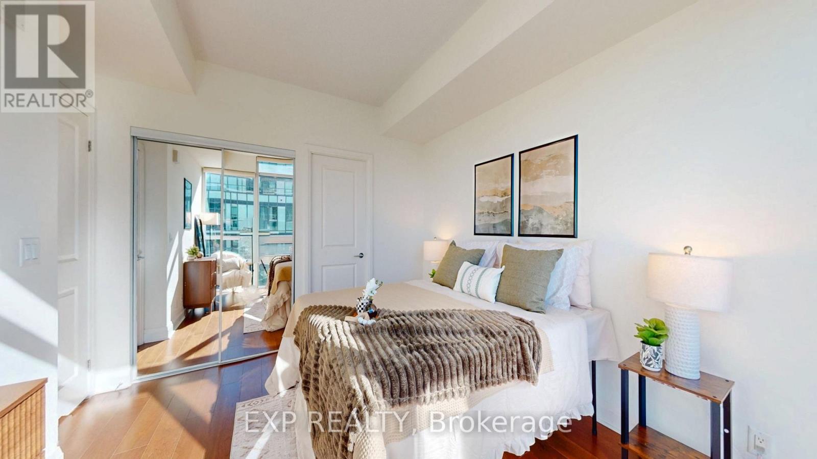 808 - 1185 The Queensway Way Property Photo 13