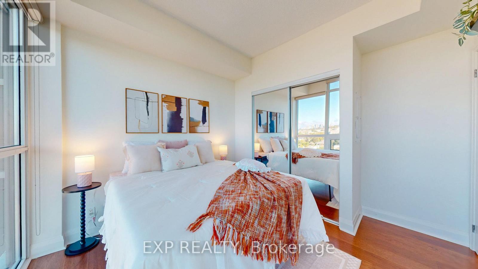808 - 1185 The Queensway Way Property Photo 16