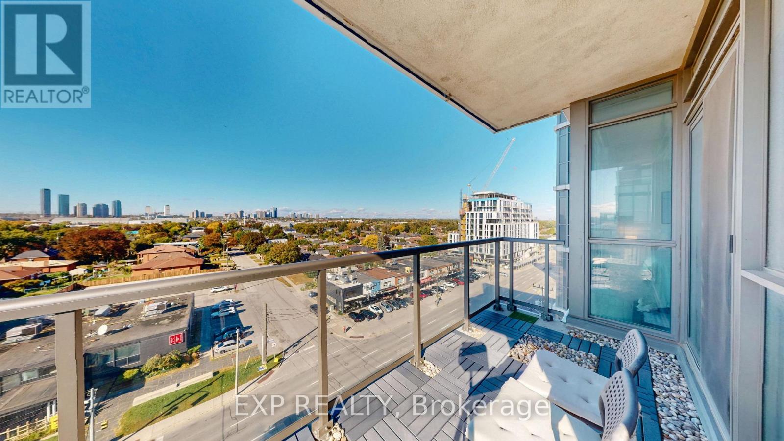 808 - 1185 The Queensway Way Property Photo 22