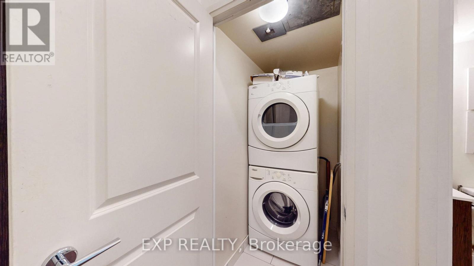 808 - 1185 The Queensway Way Property Photo 23
