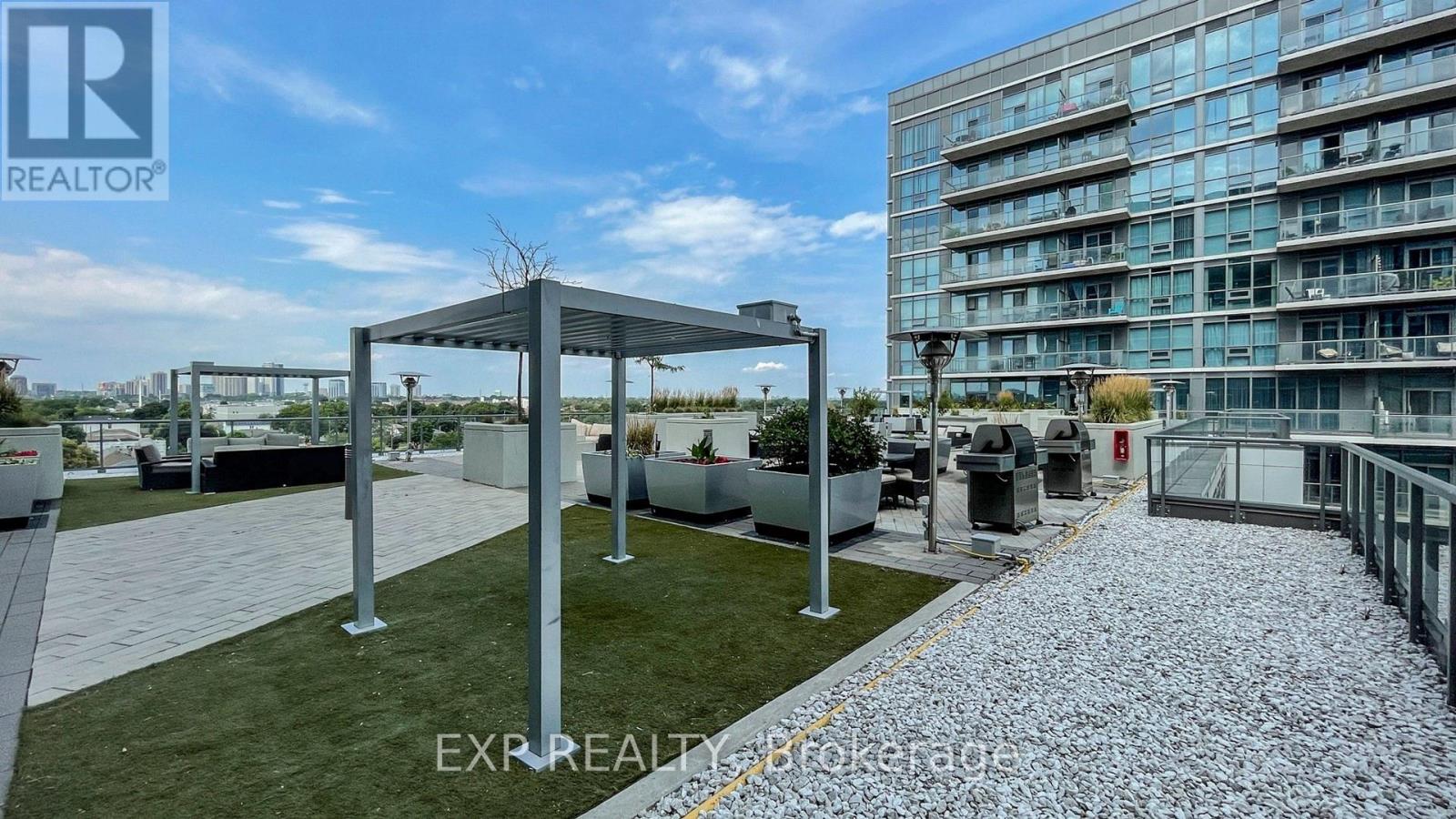 808 - 1185 The Queensway Way Property Photo 24