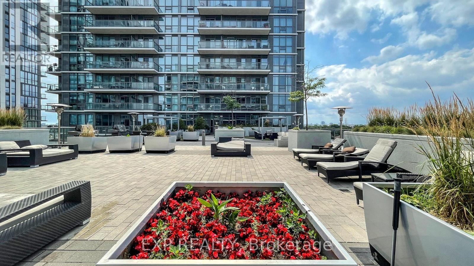 808 - 1185 The Queensway Way Property Photo 25