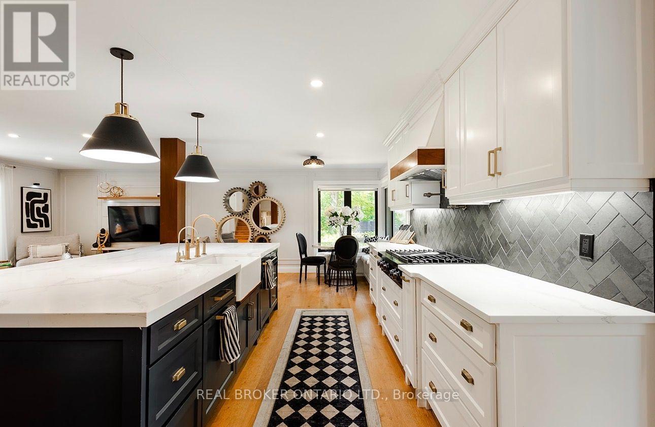 11843 Sixth Line Property Photo 8