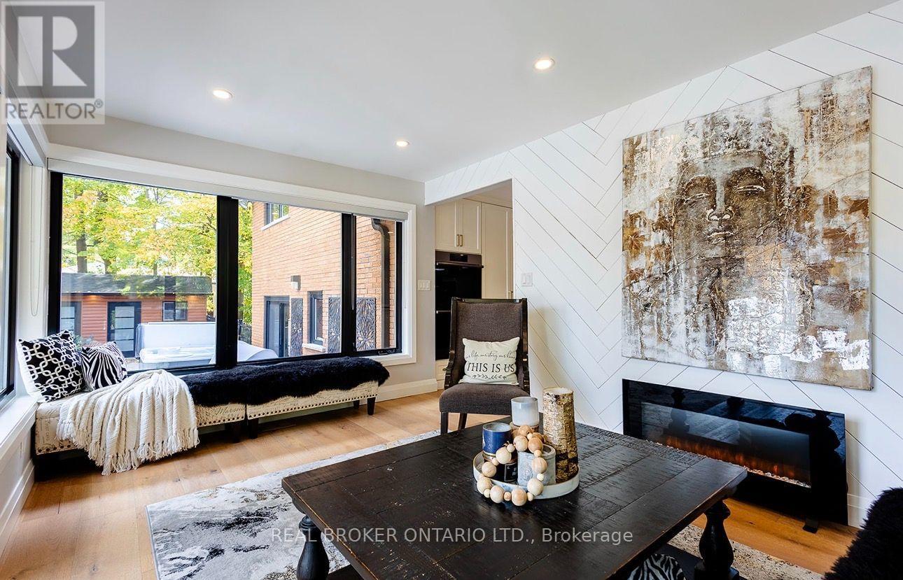 11843 Sixth Line Property Photo 10