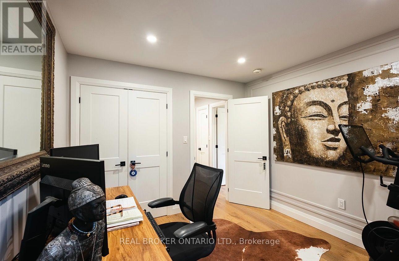 11843 Sixth Line Property Photo 14
