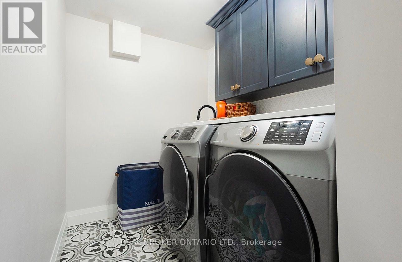 11843 Sixth Line Property Photo 37