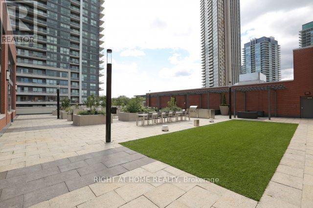 3509 - 2212 Lake Shore Boulevard W Property Photo 7