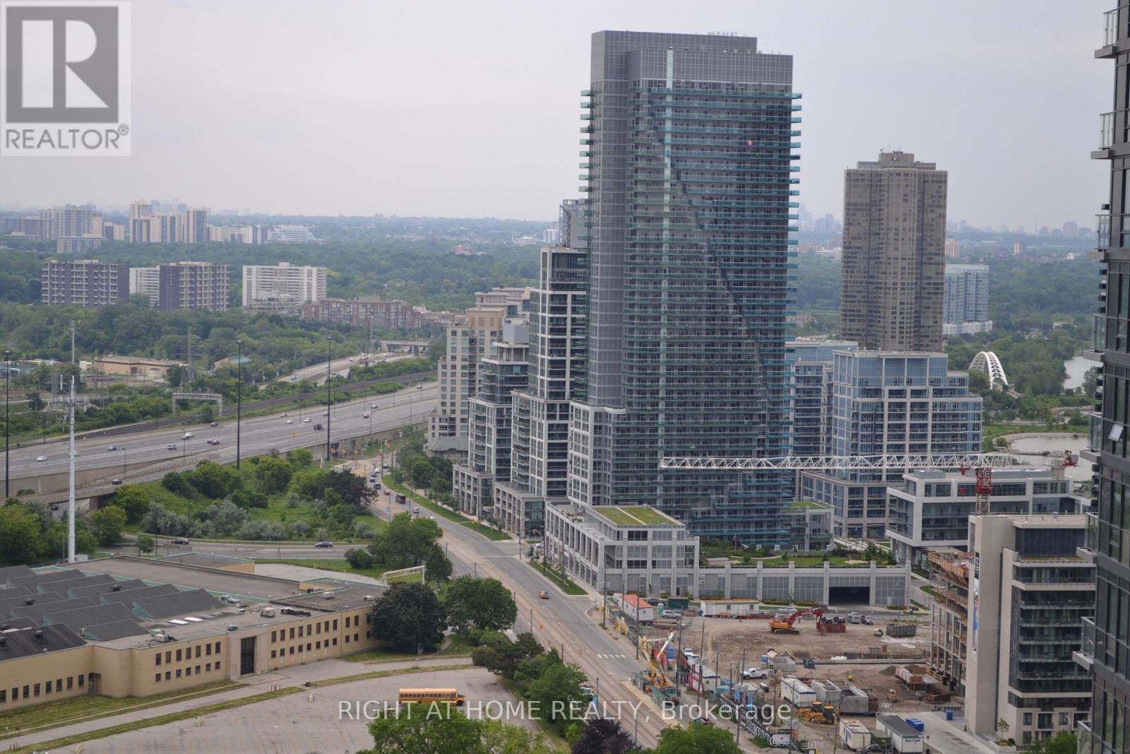 3509 - 2212 Lake Shore Boulevard W Property Photo 3