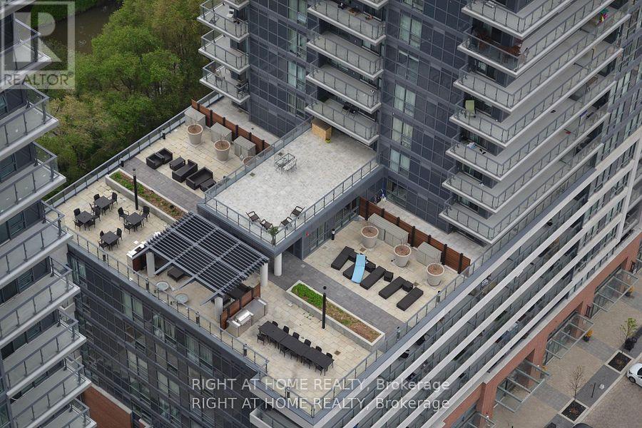 3509 - 2212 Lake Shore Boulevard W Property Photo 8