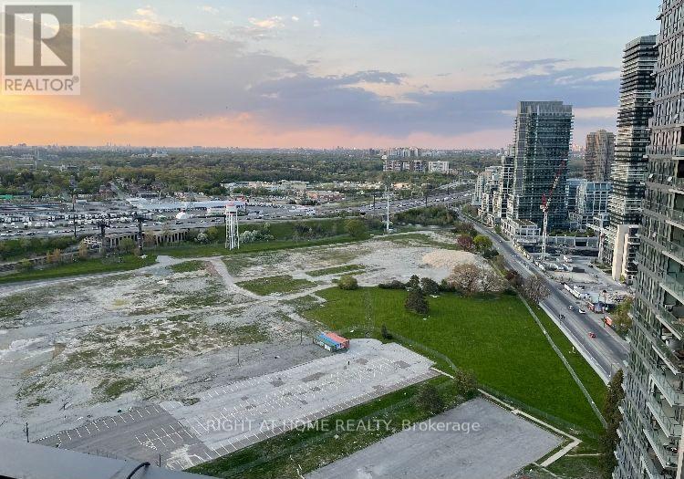 3509 - 2212 Lake Shore Boulevard W Property Photo 11