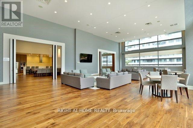 3509 - 2212 Lake Shore Boulevard W Property Photo 23
