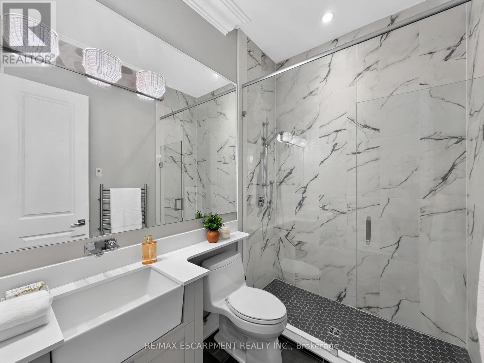389 Belvenia Road Property Photo 4