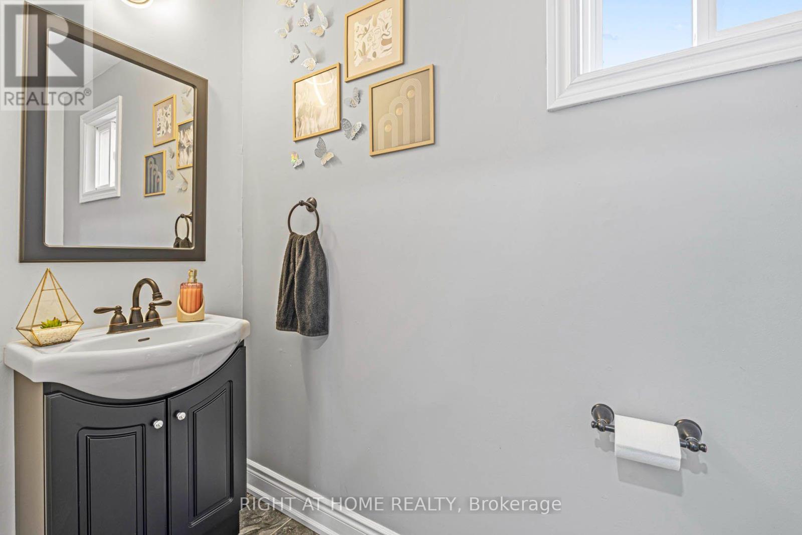 36 Burton Road W Property Photo 9