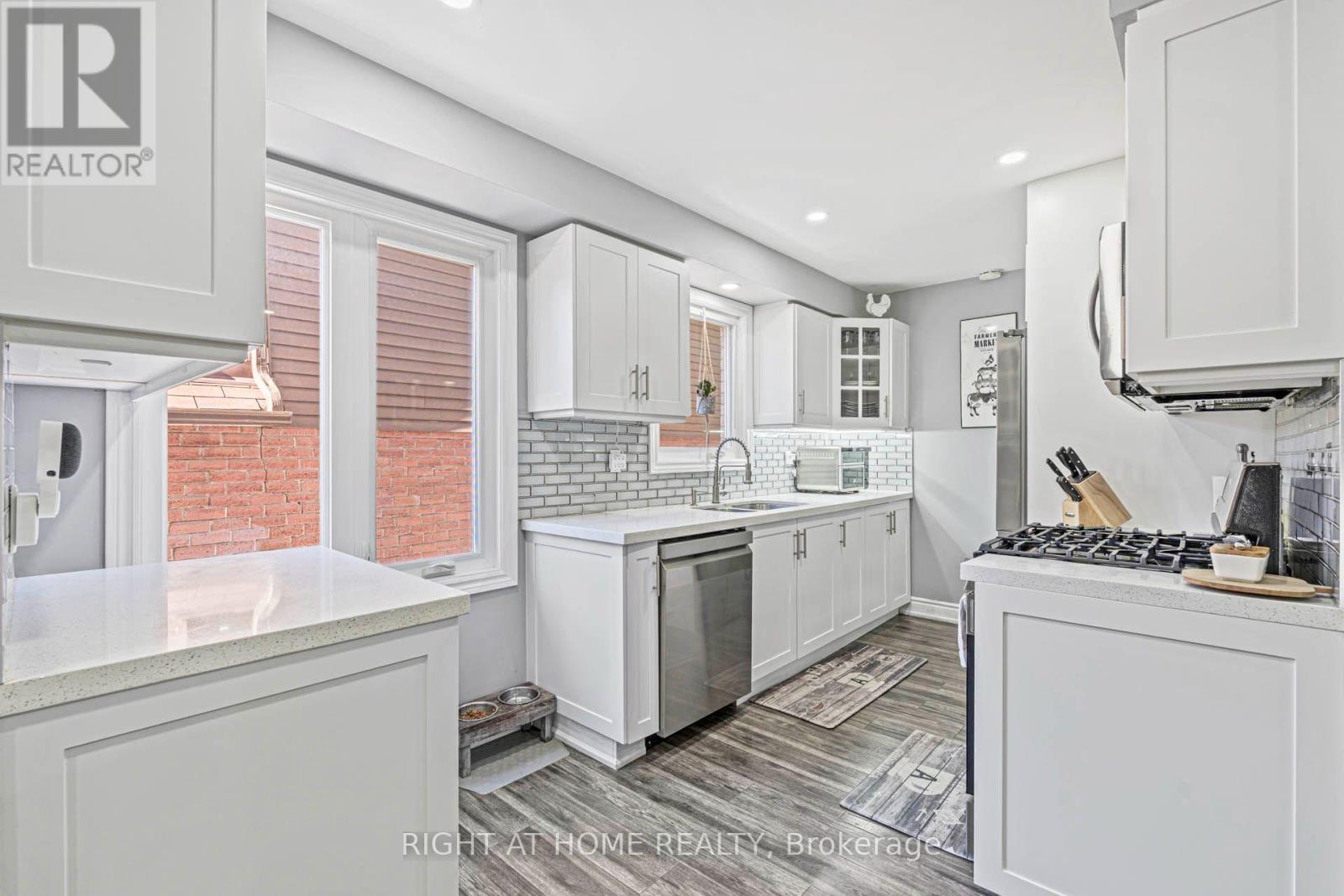 36 Burton Road W Property Photo 11
