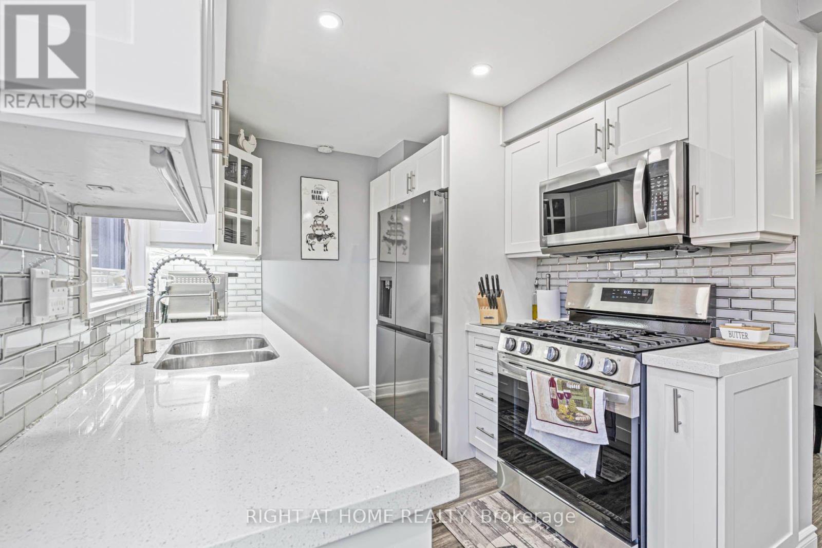 36 Burton Road W Property Photo 12
