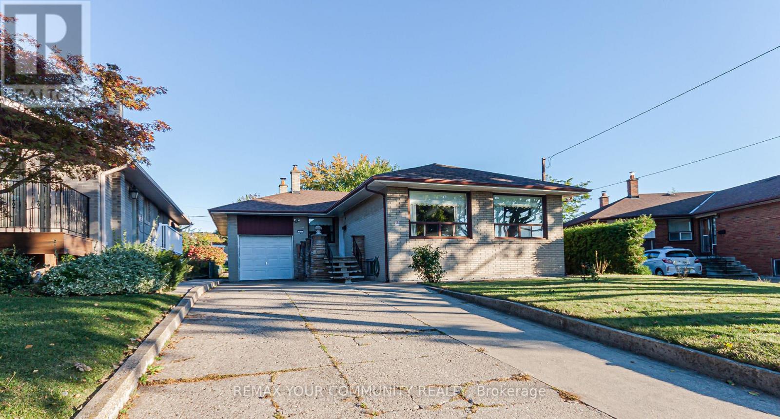 15 Valencia Crescent Property Photo 1
