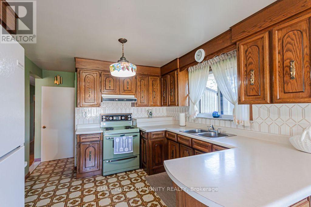 15 Valencia Crescent Property Photo 9