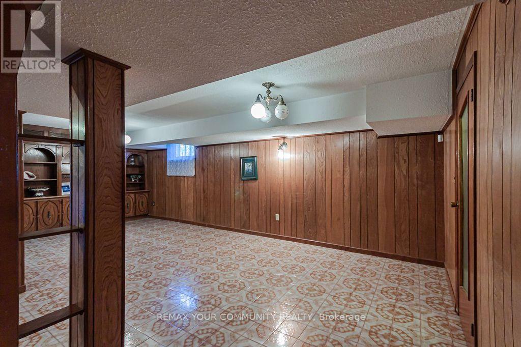 15 Valencia Crescent Property Photo 28