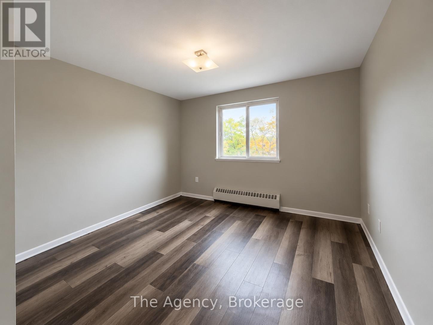 203 - 45 Paisley Boulevard W Property Photo 11