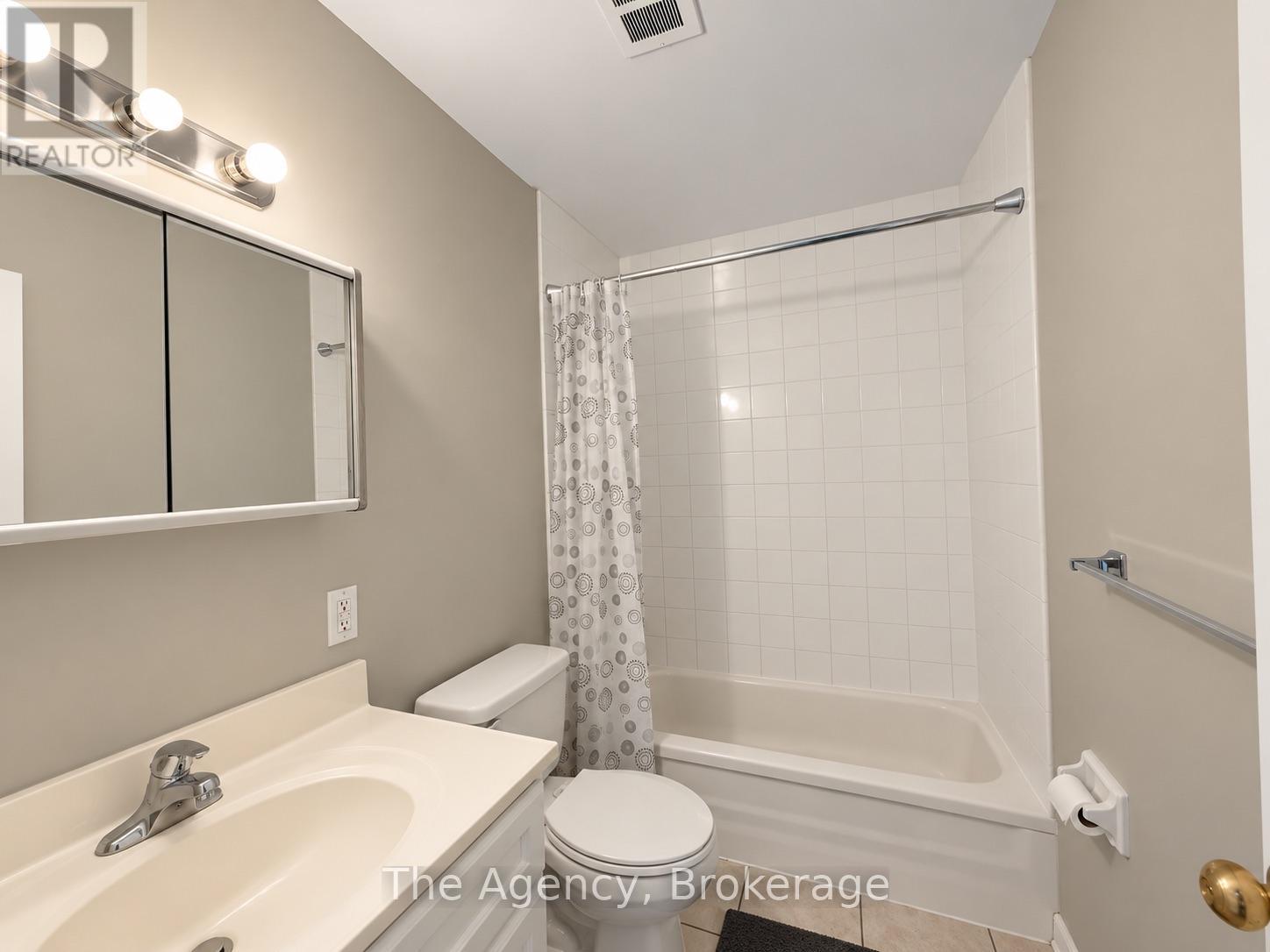 203 - 45 Paisley Boulevard W Property Photo 12