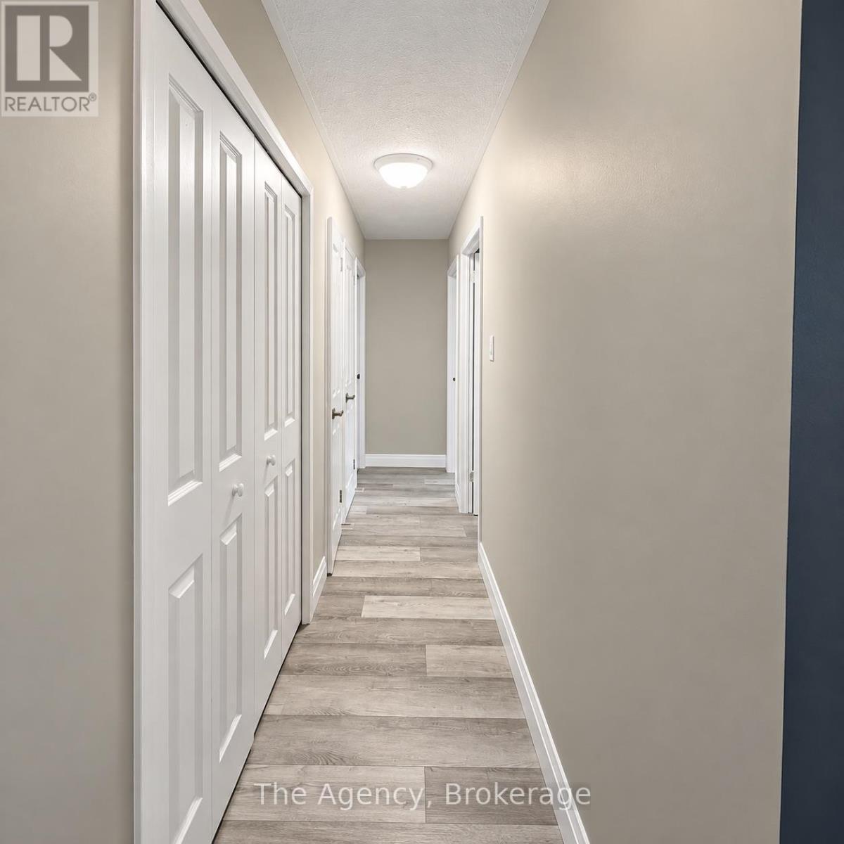 302 - 45 Paisley Boulevard W Property Photo 9