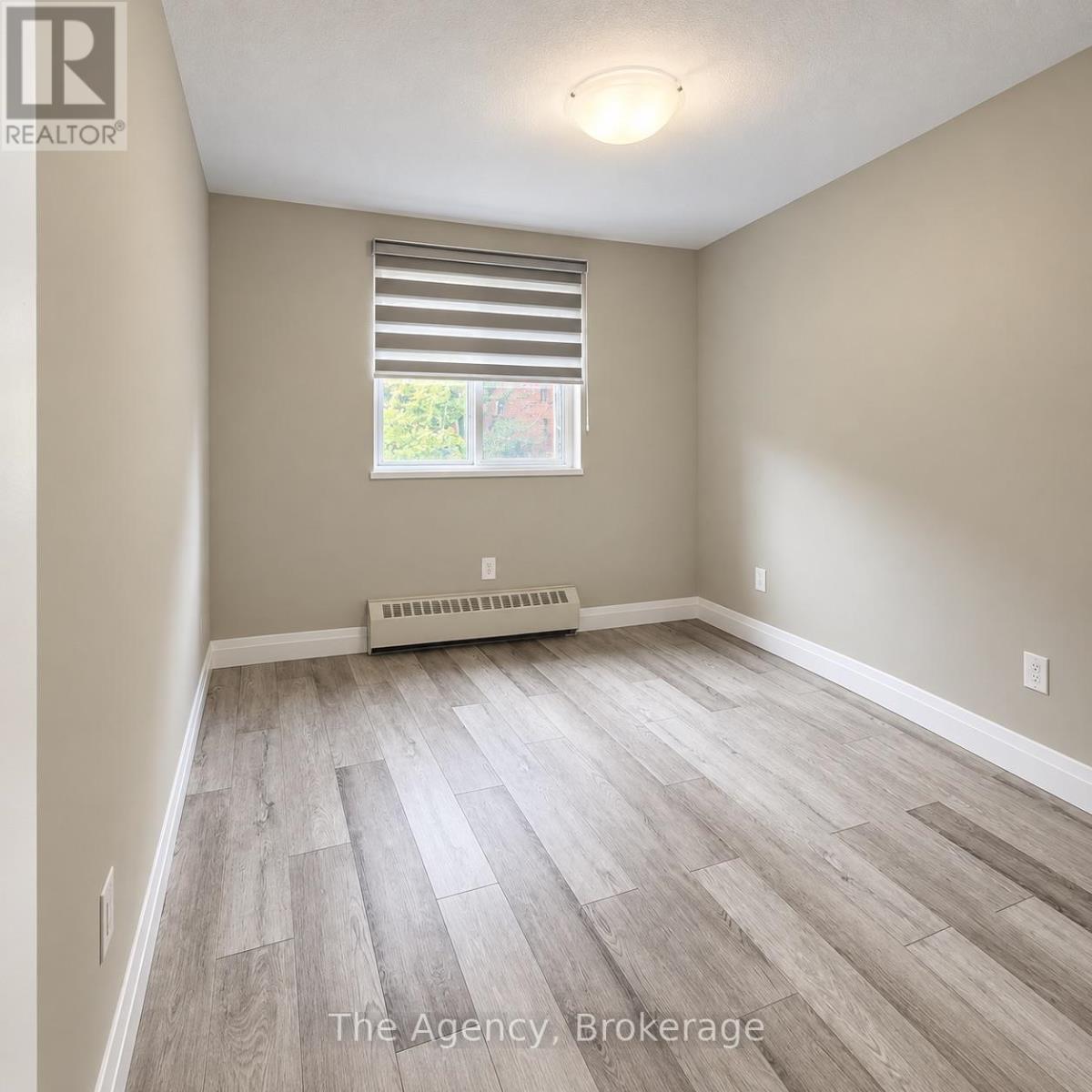 302 - 45 Paisley Boulevard W Property Photo 10