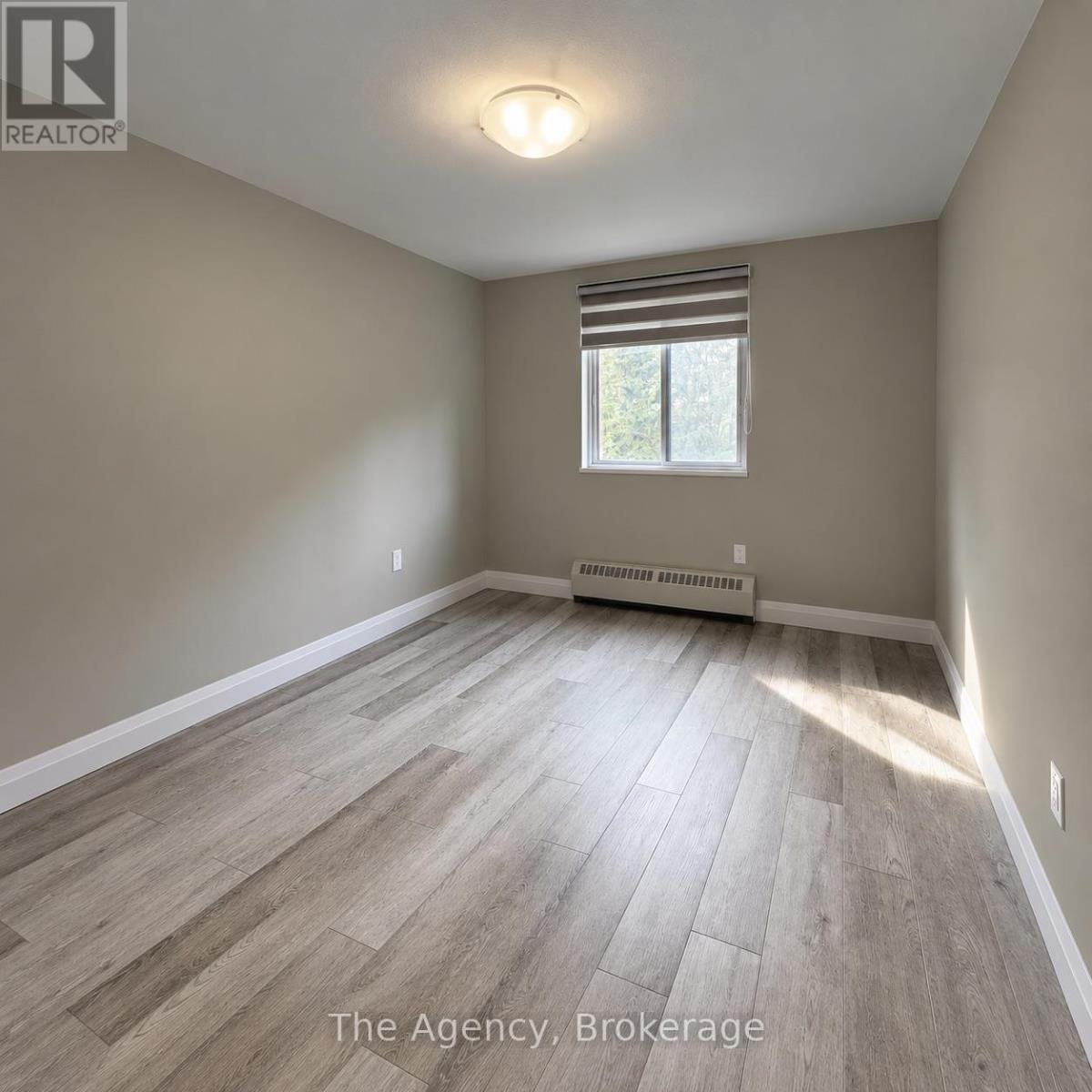 302 - 45 Paisley Boulevard W Property Photo 12