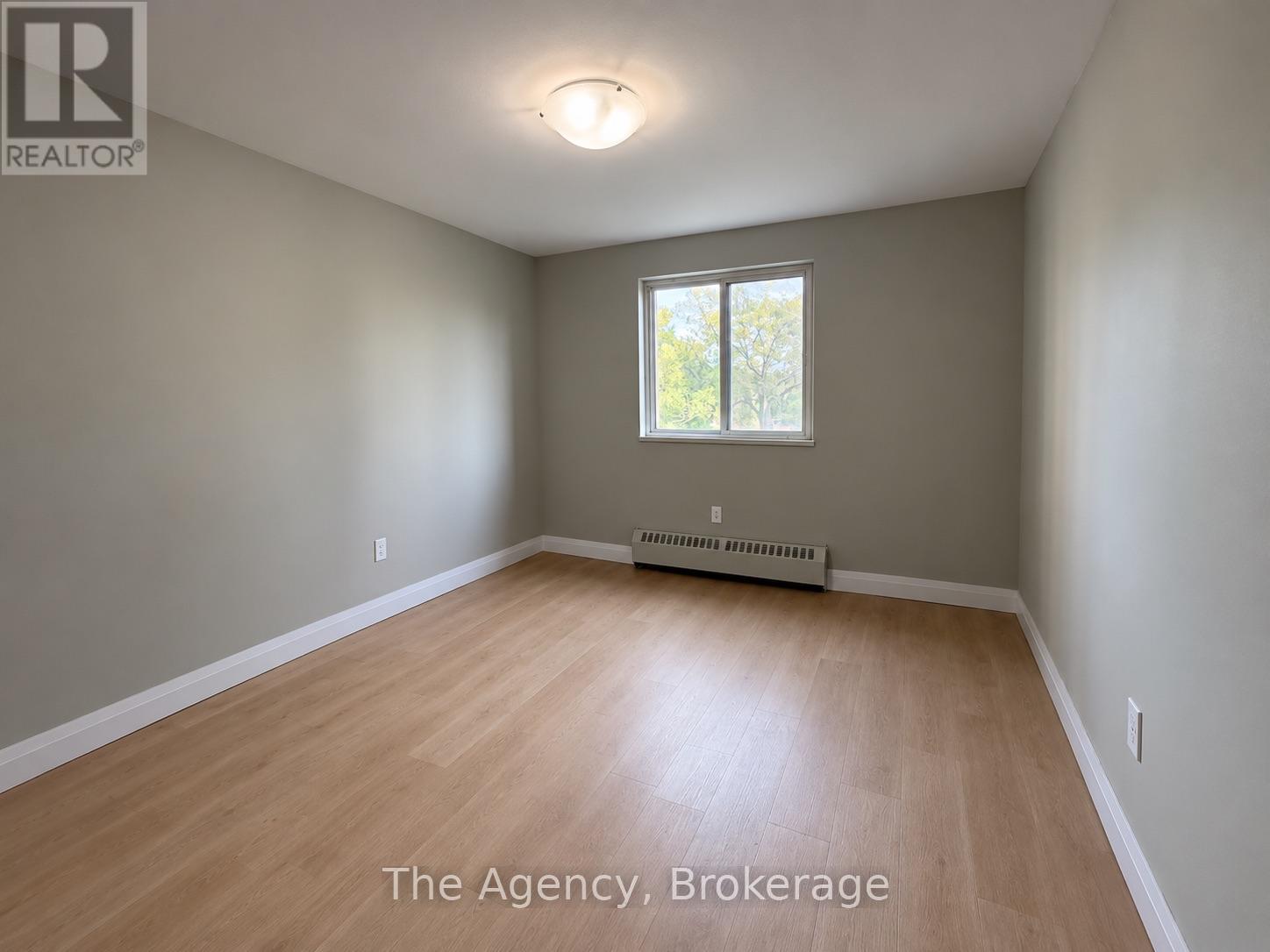 309 - 45 Paisley Boulevard W Property Photo 11