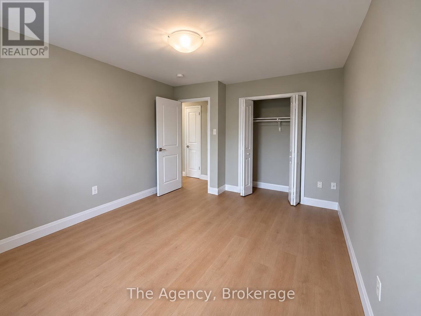 309 - 45 Paisley Boulevard W Property Photo 12