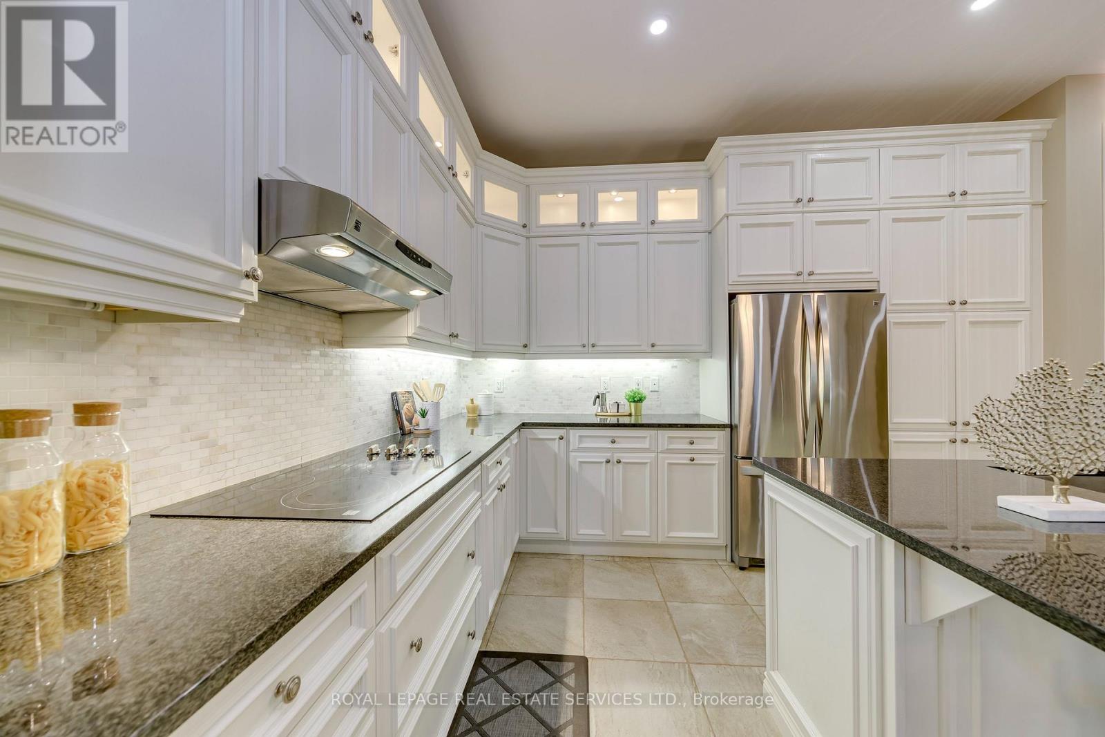 144 North Park Boulevard Property Photo 17