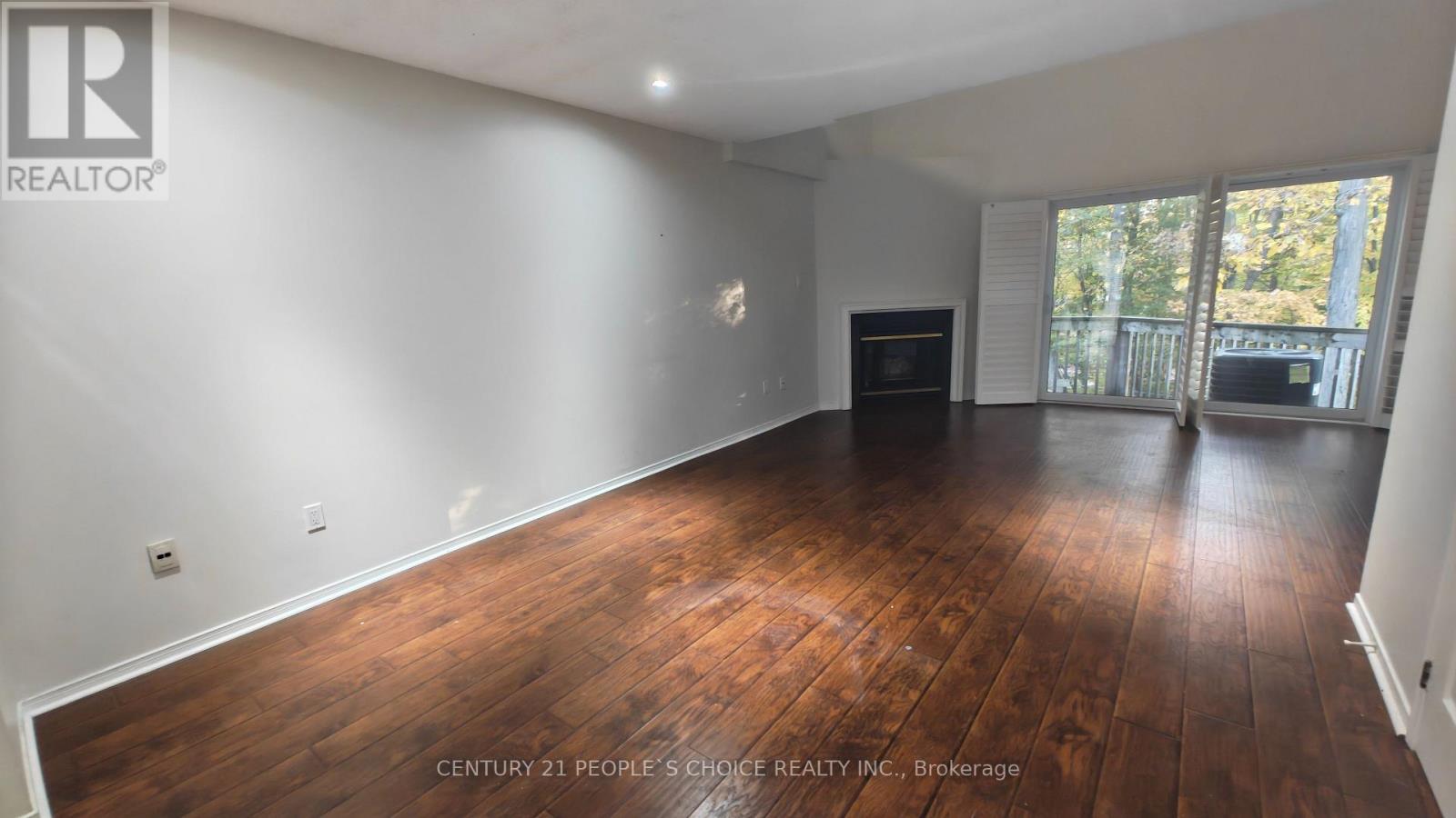 215 - 2110 Cleaver Avenue Property Photo 3