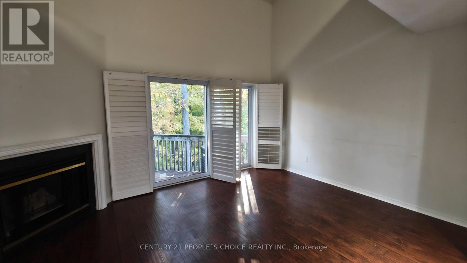 215 - 2110 Cleaver Avenue Property Photo 6