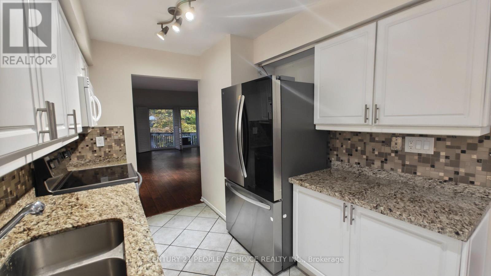 215 - 2110 Cleaver Avenue Property Photo 11