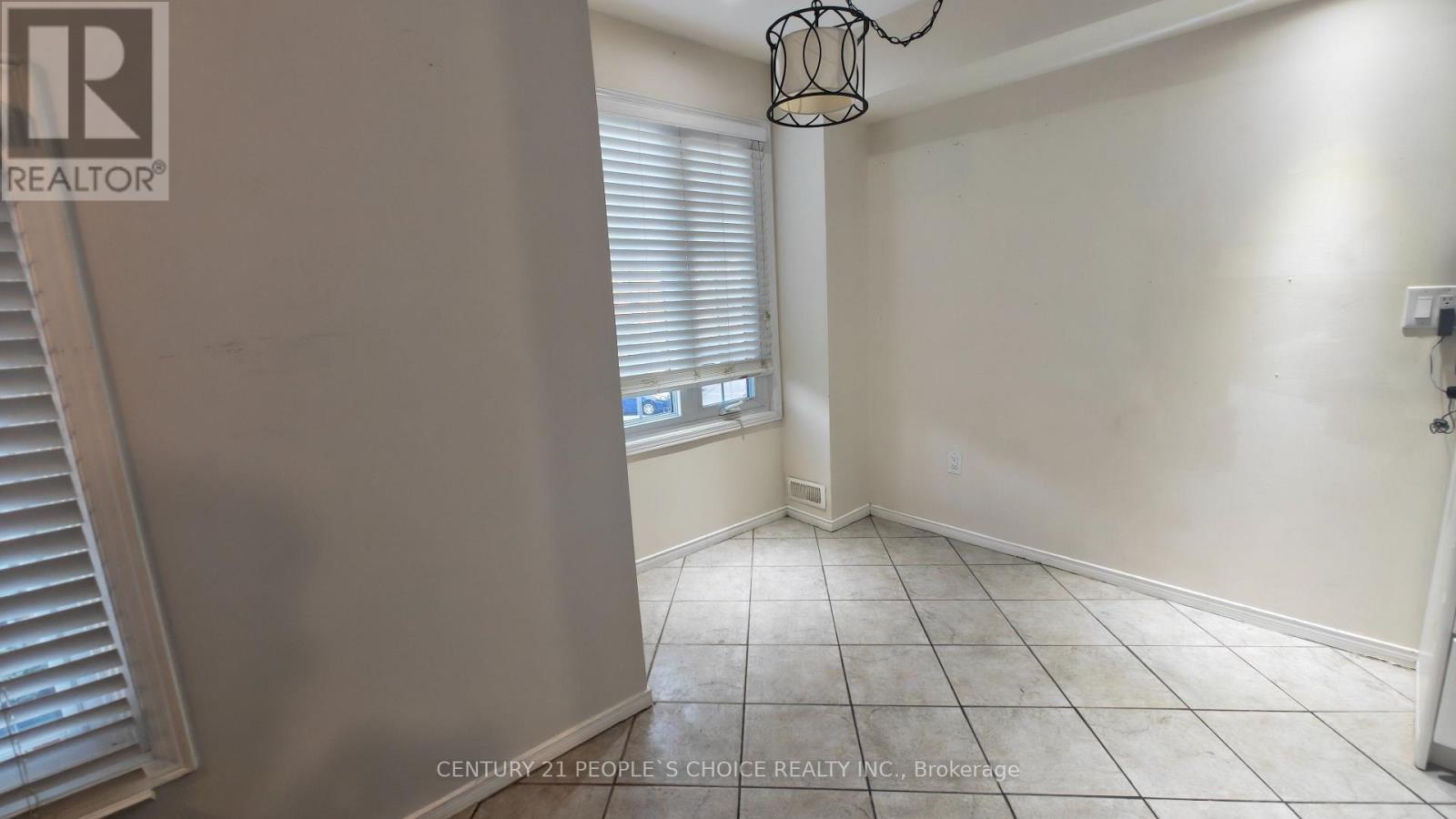 215 - 2110 Cleaver Avenue Property Photo 13