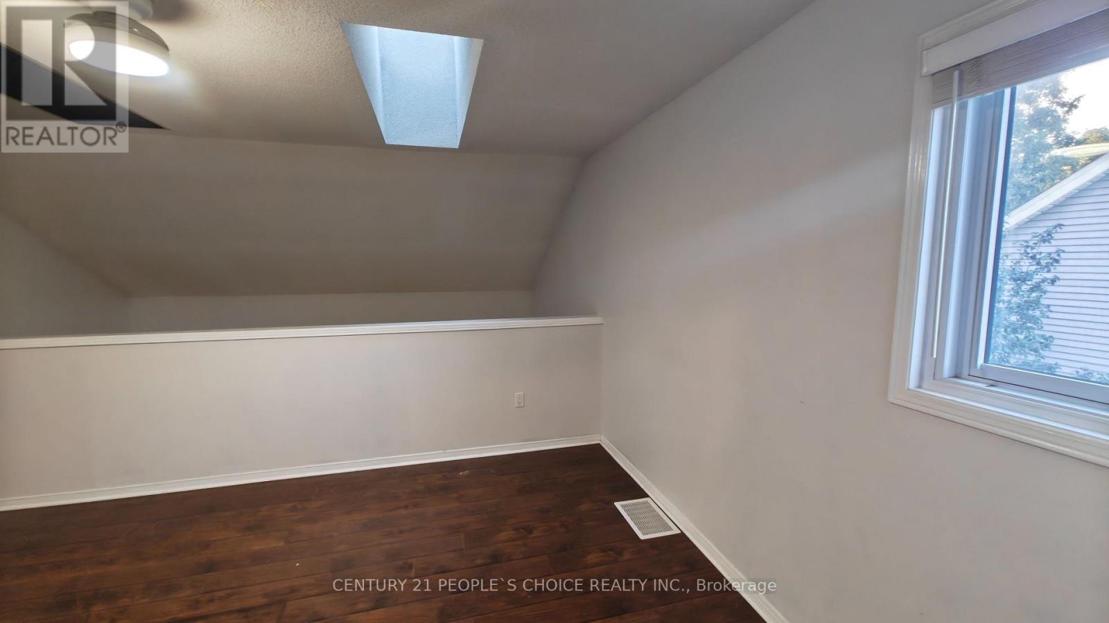 215 - 2110 Cleaver Avenue Property Photo 20