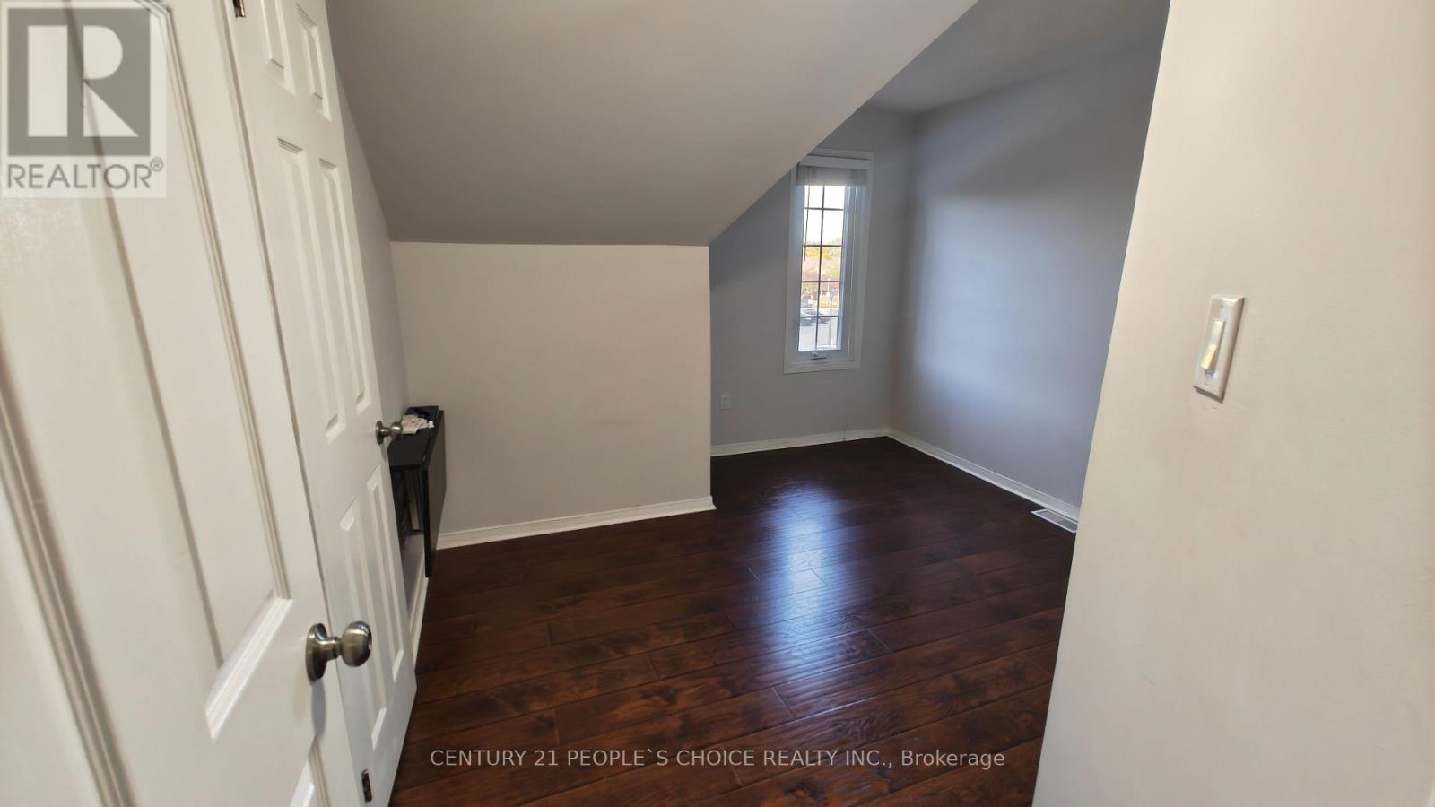 215 - 2110 Cleaver Avenue Property Photo 21