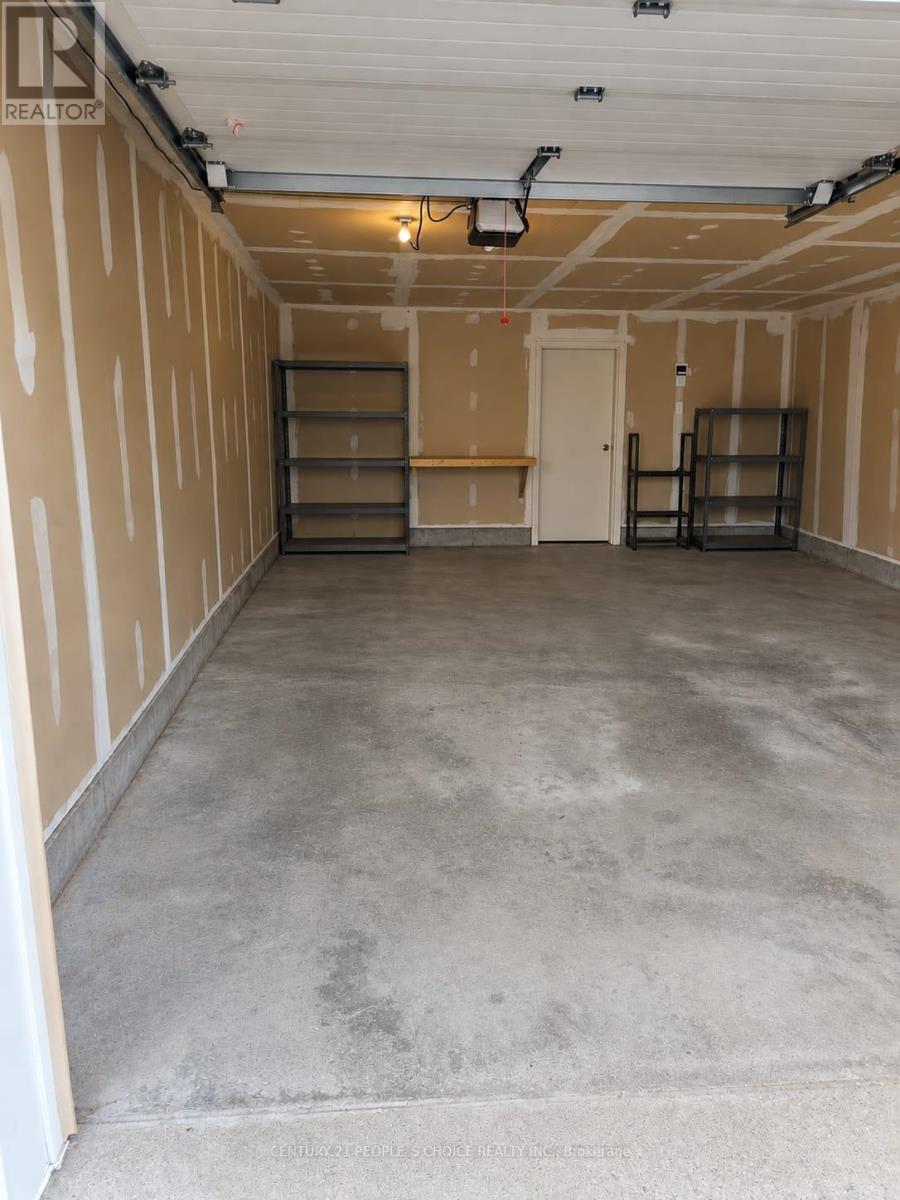 215 - 2110 Cleaver Avenue Property Photo 27
