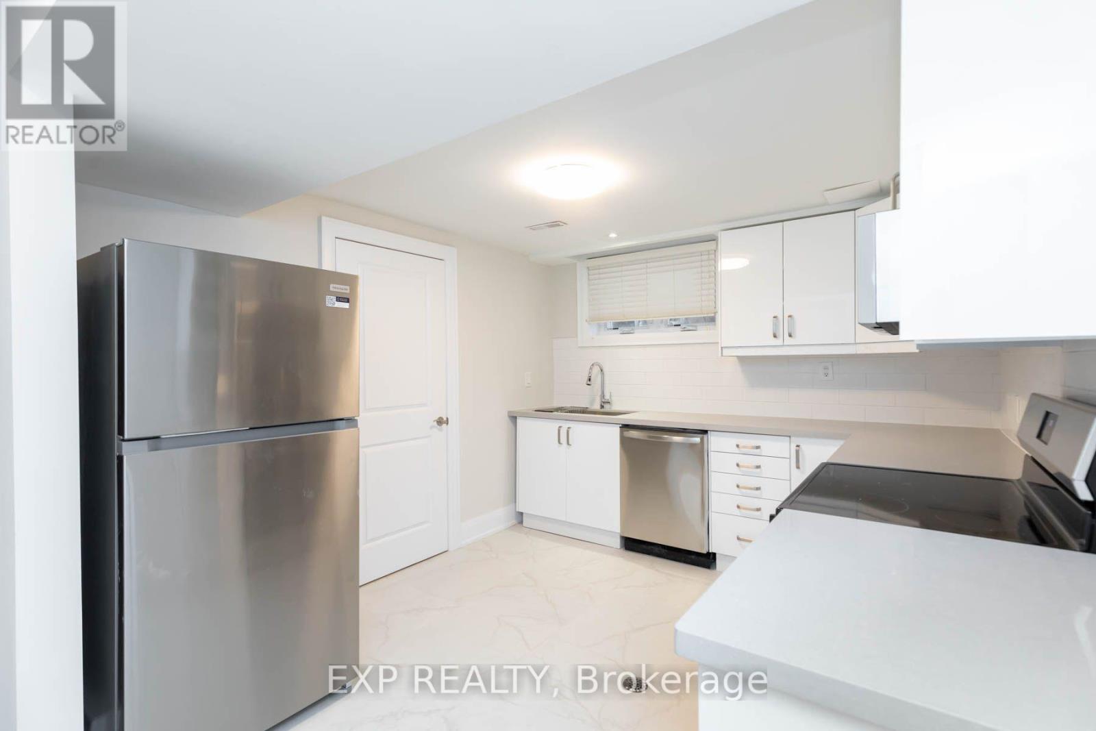 Unit B - 84 Laurel Avenue Property Photo 4