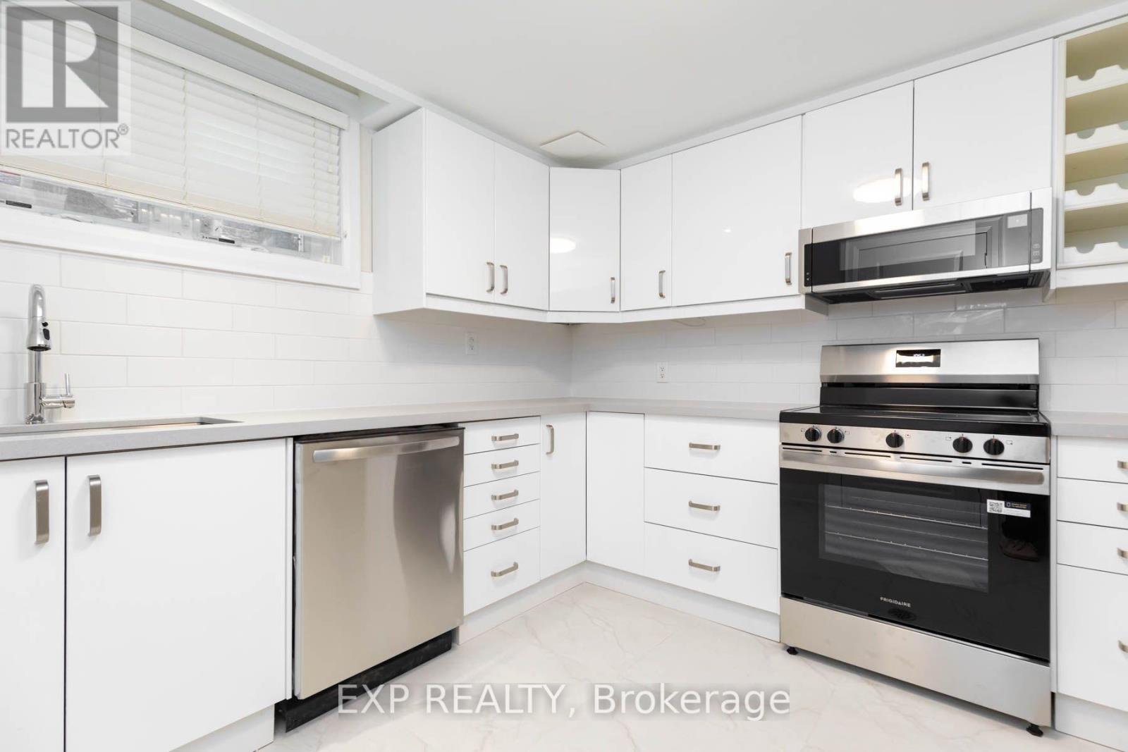Unit B - 84 Laurel Avenue Property Photo 6