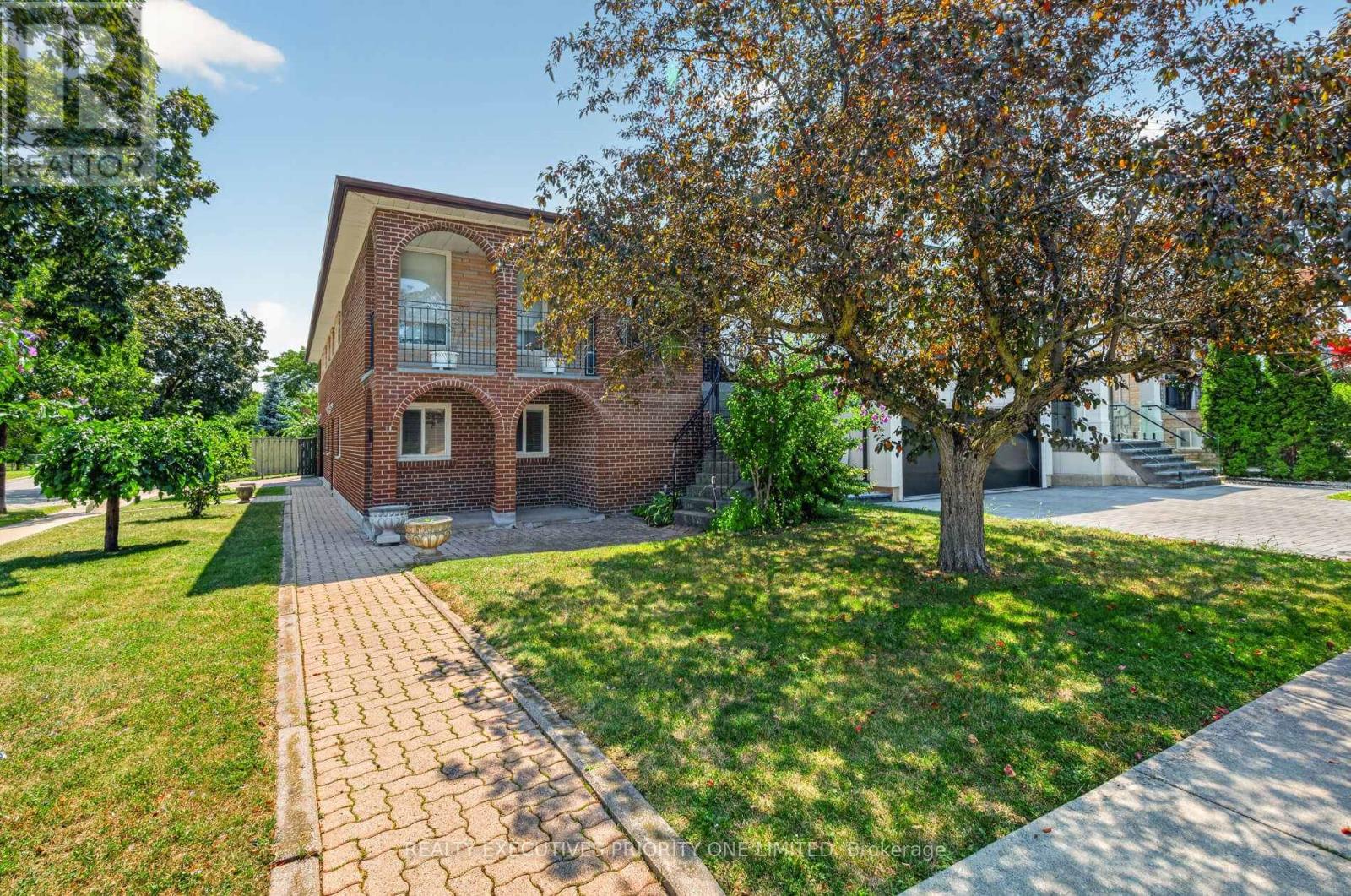 355 Glen Park Avenue Property Photo 3
